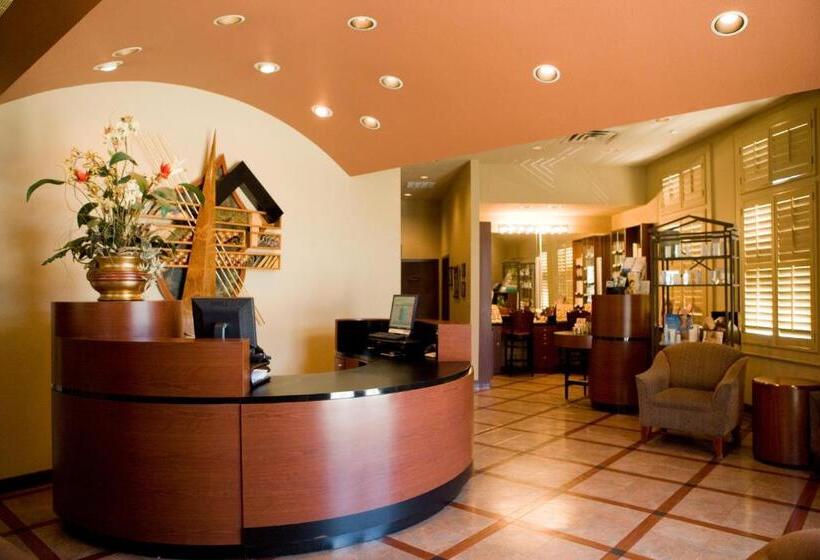 فندق The Sanford House Inn & Spa