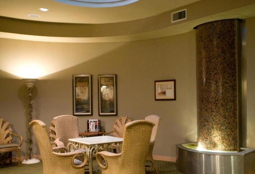 فندق The Sanford House Inn & Spa