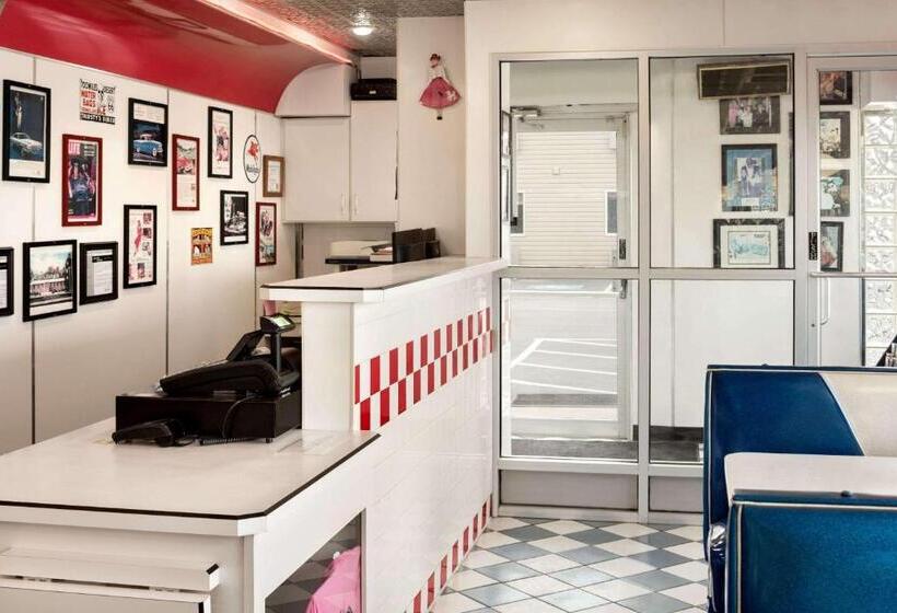 فندق Travelodge By Wyndham Missouri Valley