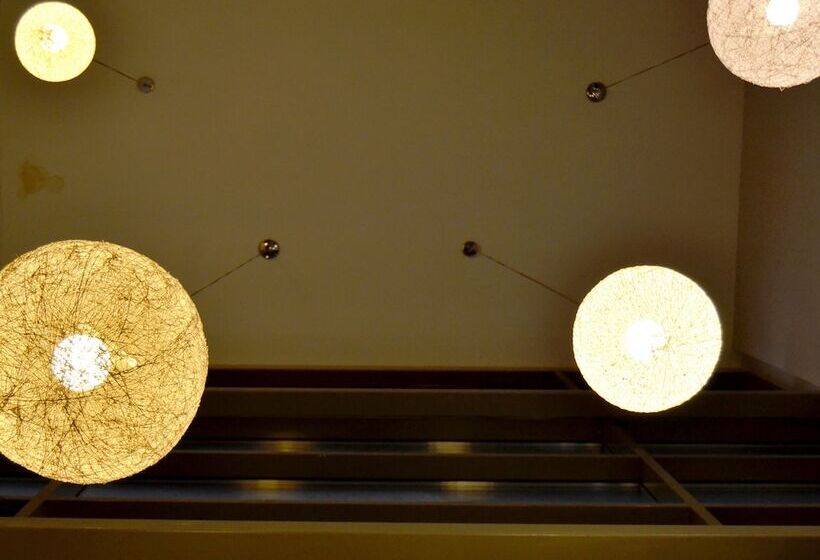 هتل Uve Alcobendas