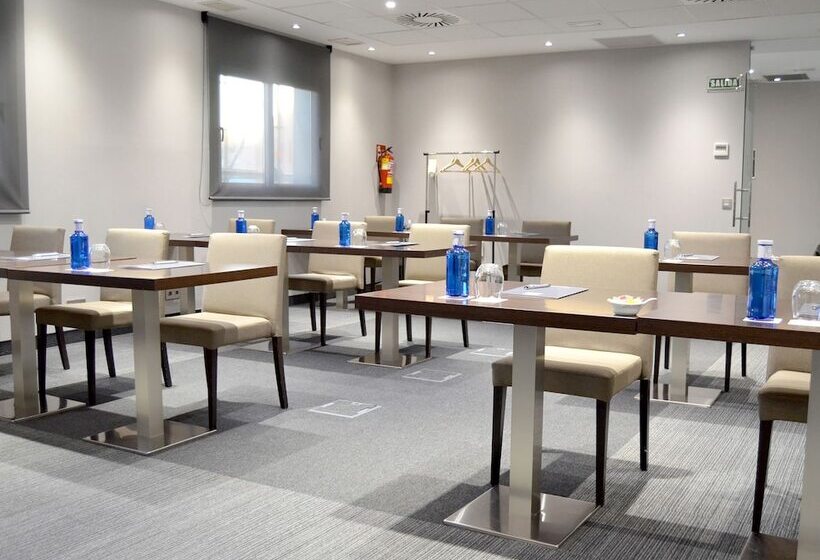 هتل Uve Alcobendas