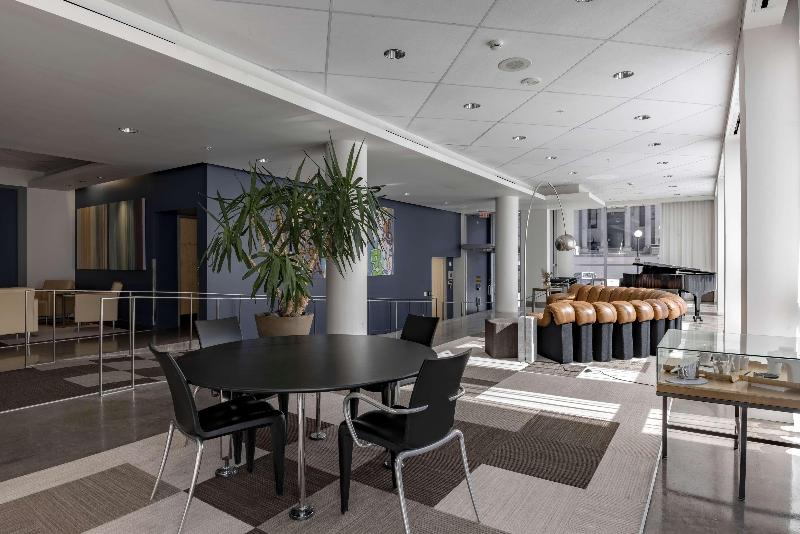 Отель Vetro Iowa City, Tapestry Collection By Hilton