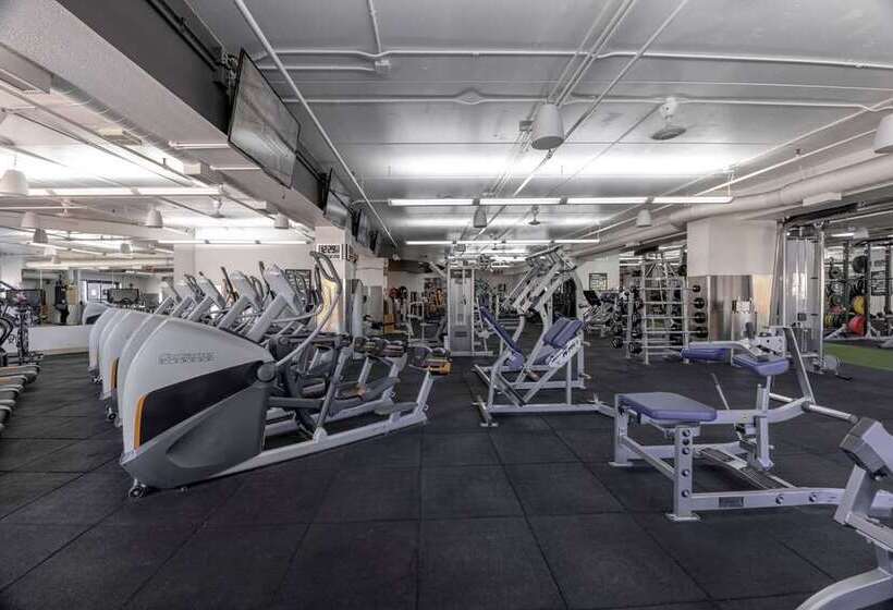 בית מלון כפרי Vetro Iowa City, Tapestry Collection By Hilton