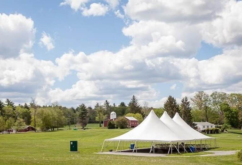 فندق Warren Conference Center And Inn