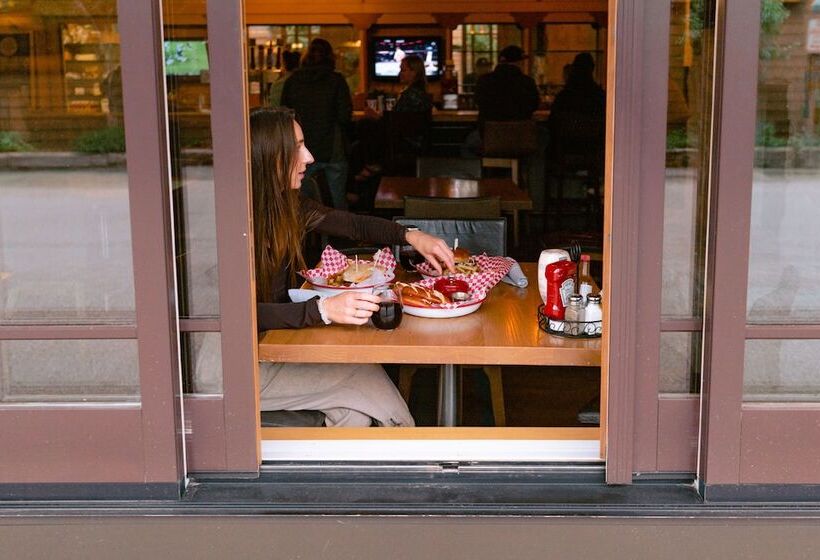 Отель Wildwood Snowmass