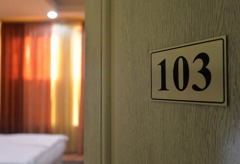 호텔 Yerevan Deluxe