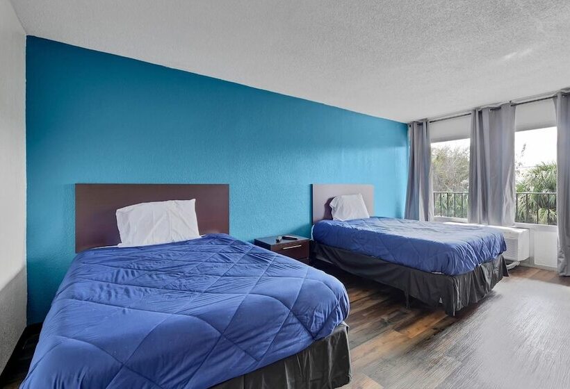 فندق Rodeway Inn