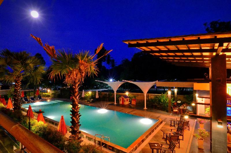 리조트 Chaweng Noi Pool Villa