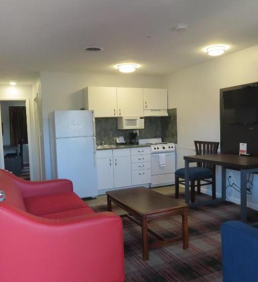 Luxbury Inn & Suites