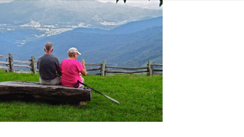 Luxbury Inn & Suites