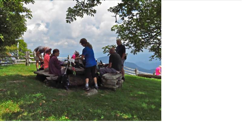 Luxbury Inn & Suites