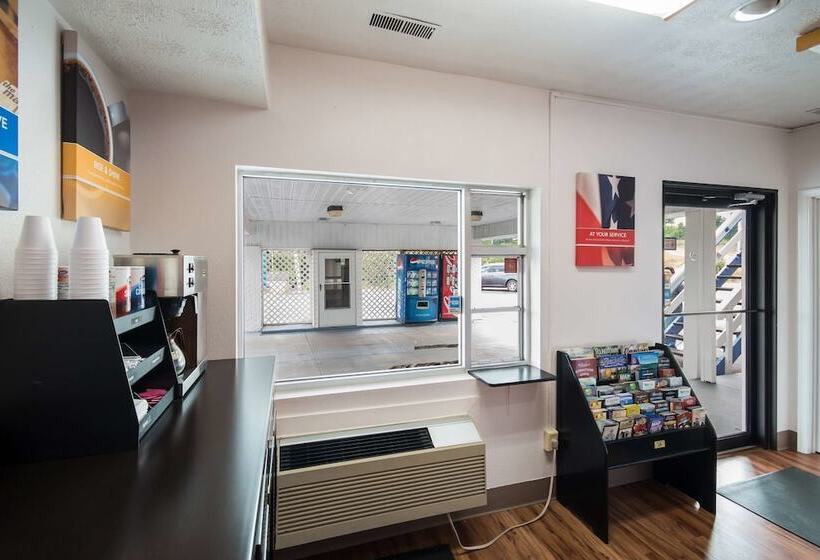 Motel 6 Parkersburg, Wv