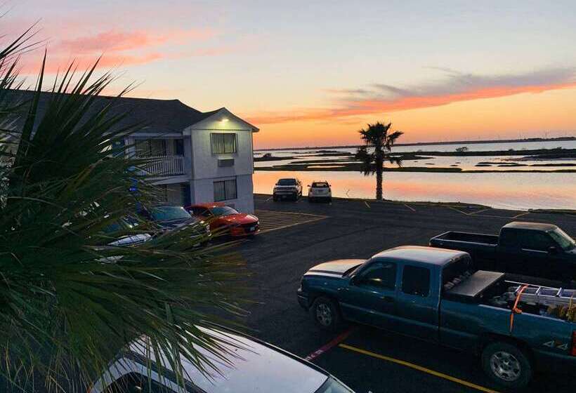 Motel 6 Portland, TX