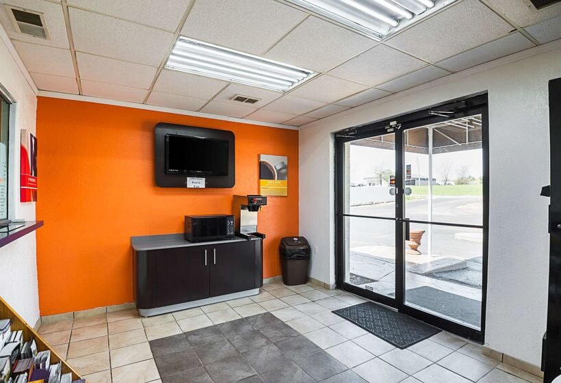 Motel 6blue Springs, Mo