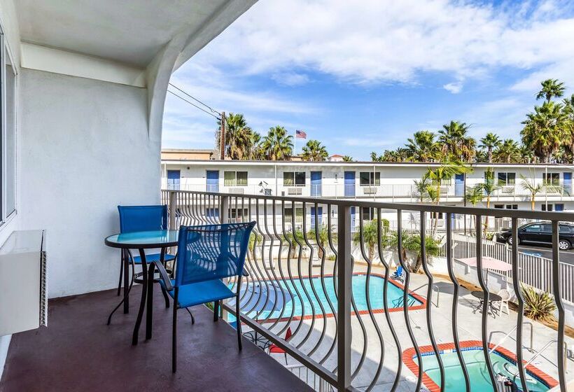Motel 6oceanside, Ca, Marina