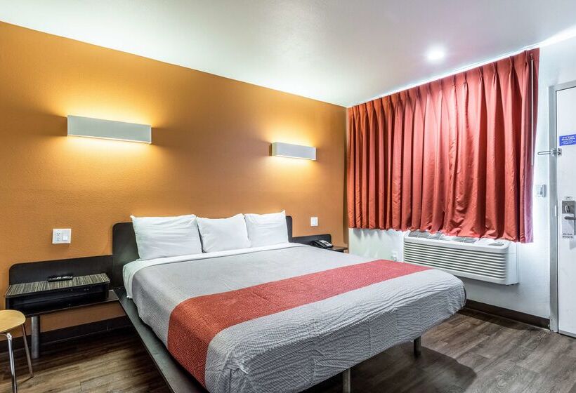 Motel 6oceanside, Ca, Marina