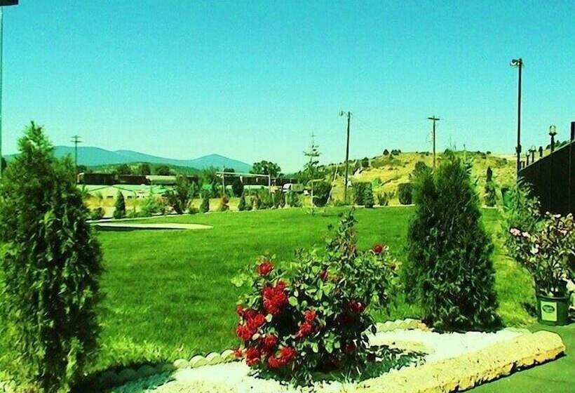 فندق على الطريق Americas Best Value Inn & Suites Klamath Falls