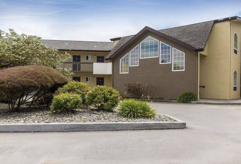 فندق على الطريق Anchor Beach Inn