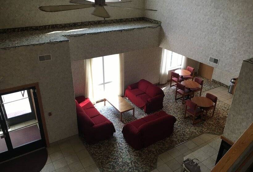 فندق على الطريق Budget Host Inn