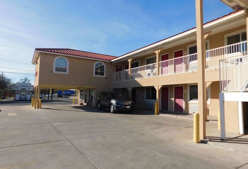 모텔 Eagle Pass Inn