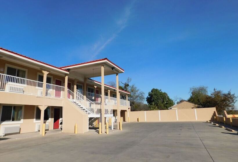 汽车旅馆  Eagle Pass Inn