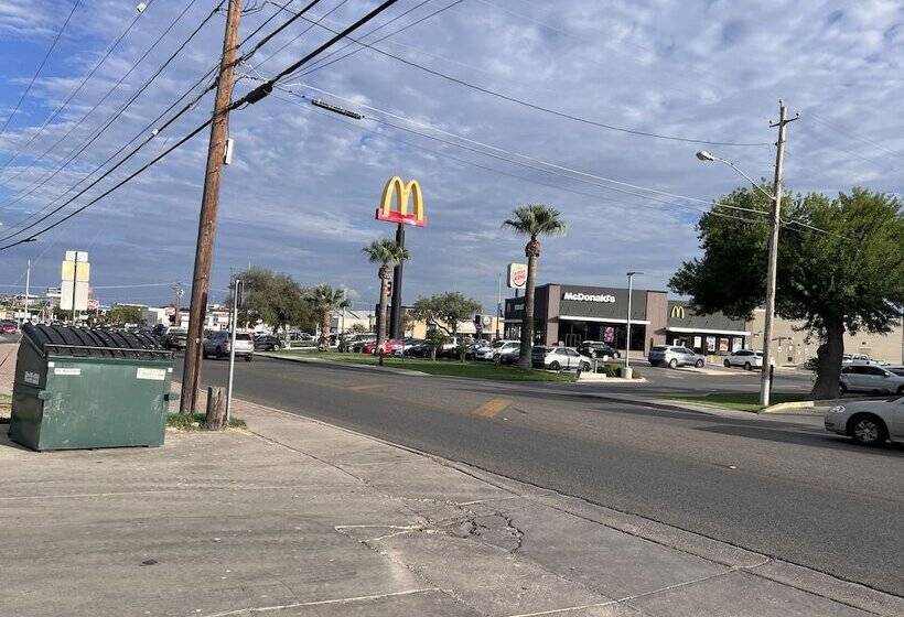 모텔 Eagle Pass Inn