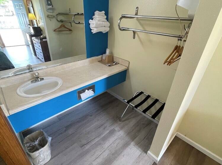 فندق على الطريق Executive Inn Of Mountain Home