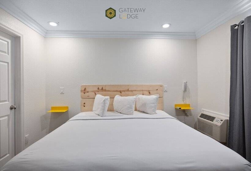 فندق على الطريق Gateway Lodge