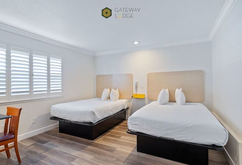 فندق على الطريق Gateway Lodge
