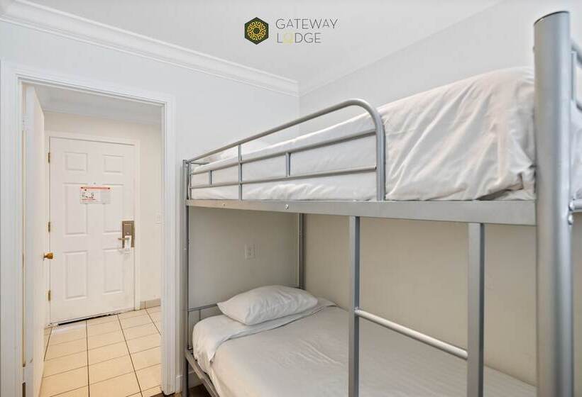 فندق على الطريق Gateway Lodge