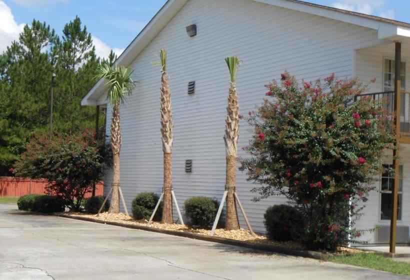 فندق على الطريق Glennville Inn