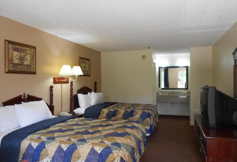 فندق على الطريق Glennville Inn