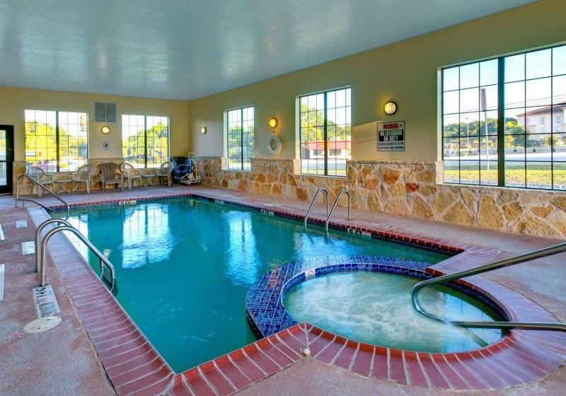 모텔 Quality Inn & Suites   Glen Rose