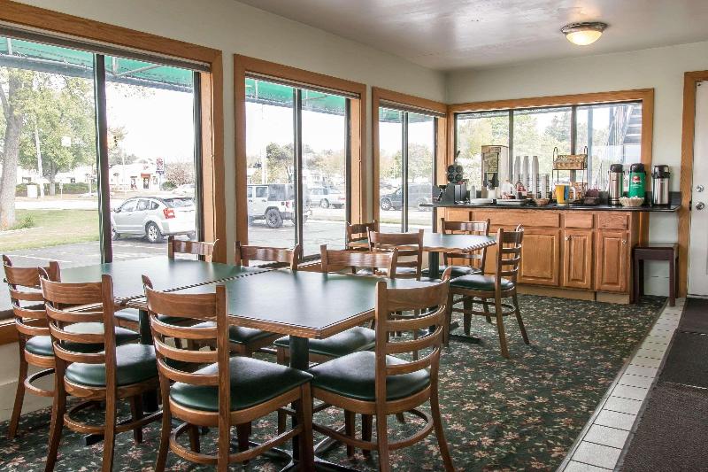 モーテル Rodeway Inn