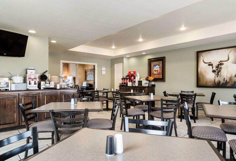 Motel 6 Junction, Texas   Llano River