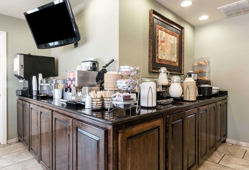 Motel 6 Junction, Texas   Llano River