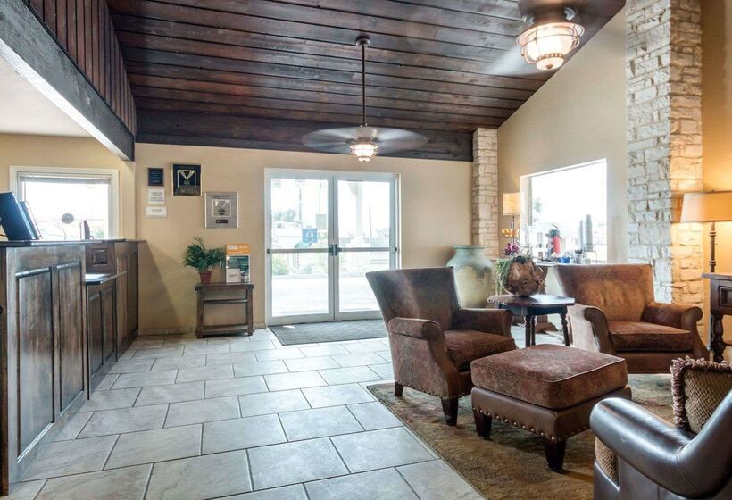 Motel 6 Junction, Texas   Llano River