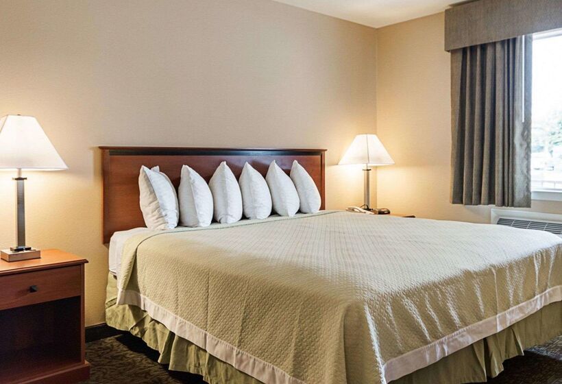 Motel 6 Junction, Texas   Llano River