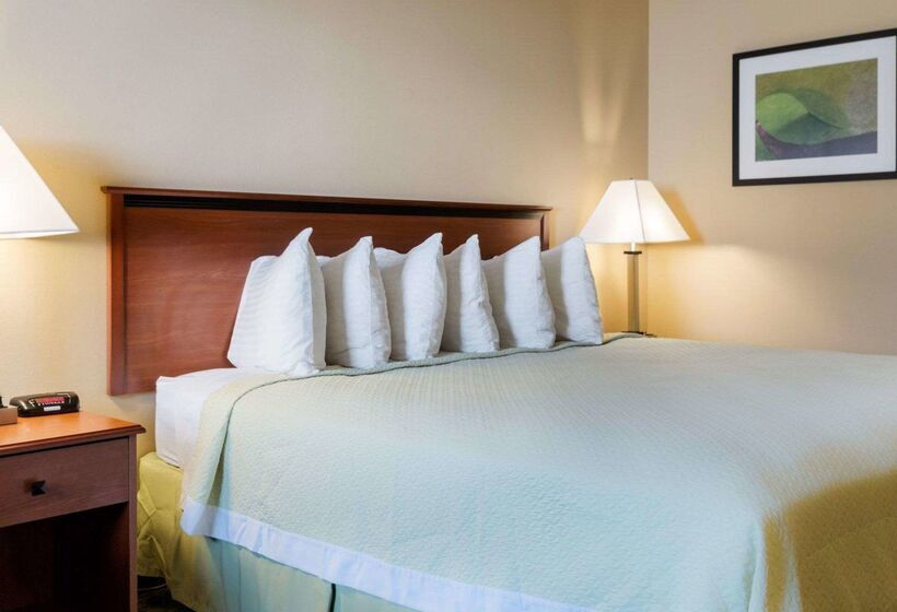 Motel 6 Junction, Texas   Llano River