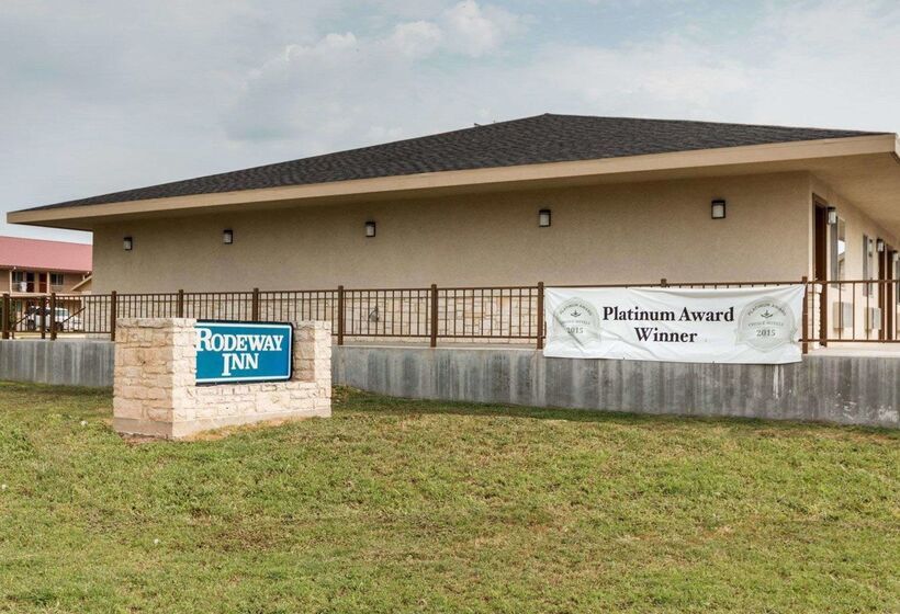 Motel 6 Junction, Texas   Llano River