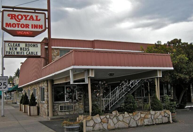 فندق على الطريق Royal Motor Inn