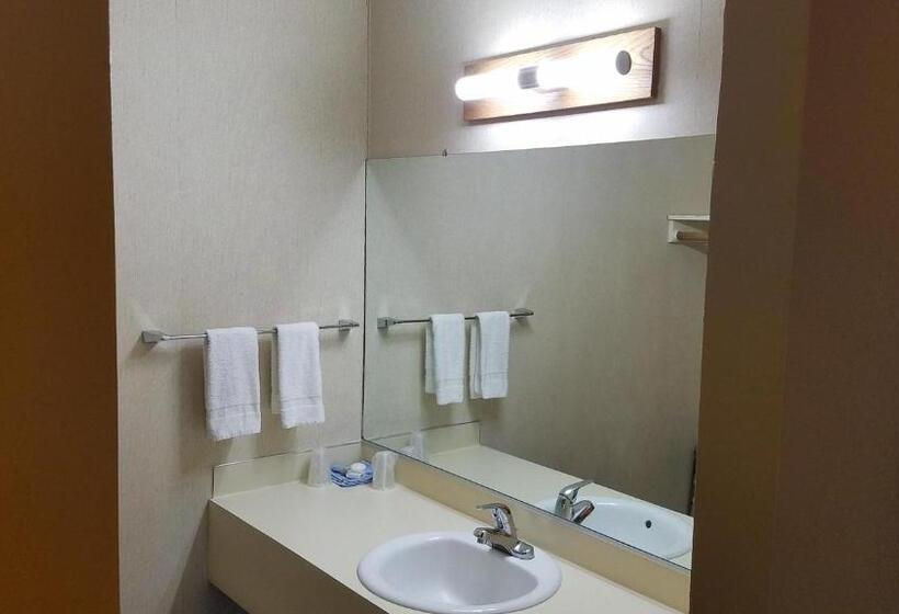 فندق على الطريق Royal Motor Inn