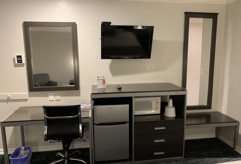 فندق على الطريق Sand Castle Inn