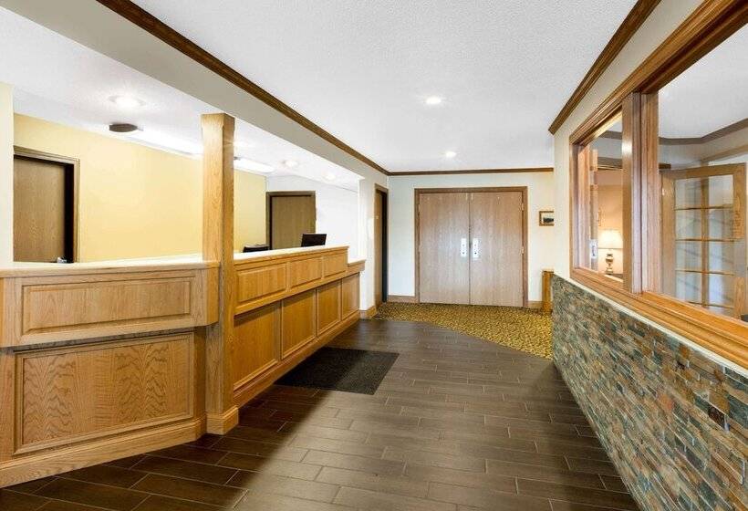 Мотель Super 8 By Wyndham St. Ignace