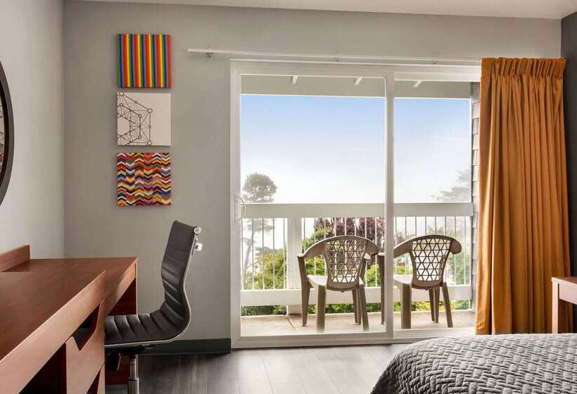 فندق على الطريق Travelodge By Wyndham Depoe Bay