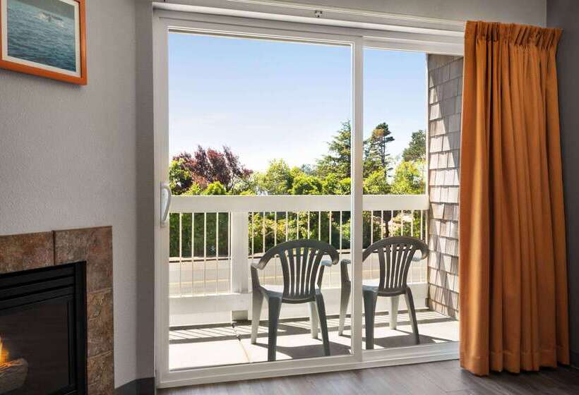 فندق على الطريق Travelodge By Wyndham Depoe Bay