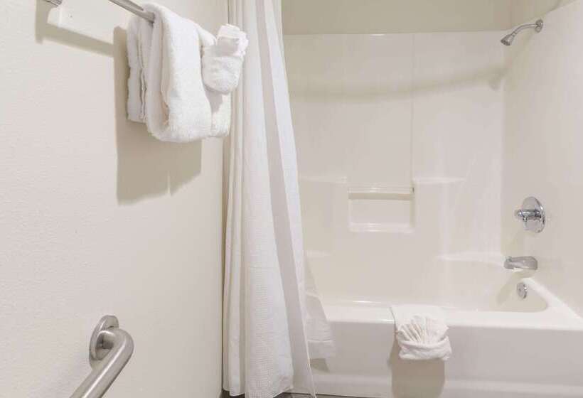 فندق على الطريق Travelodge By Wyndham Depoe Bay