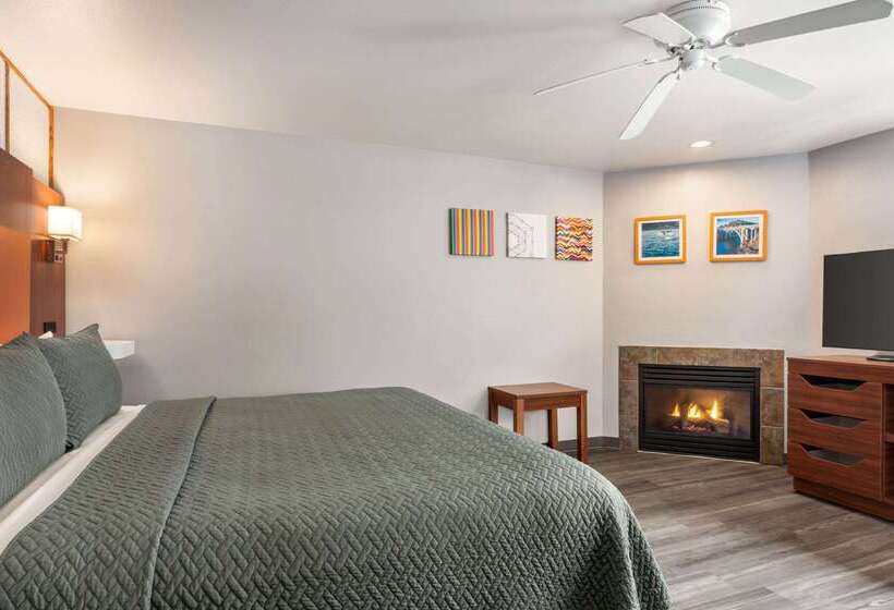 فندق على الطريق Travelodge By Wyndham Depoe Bay