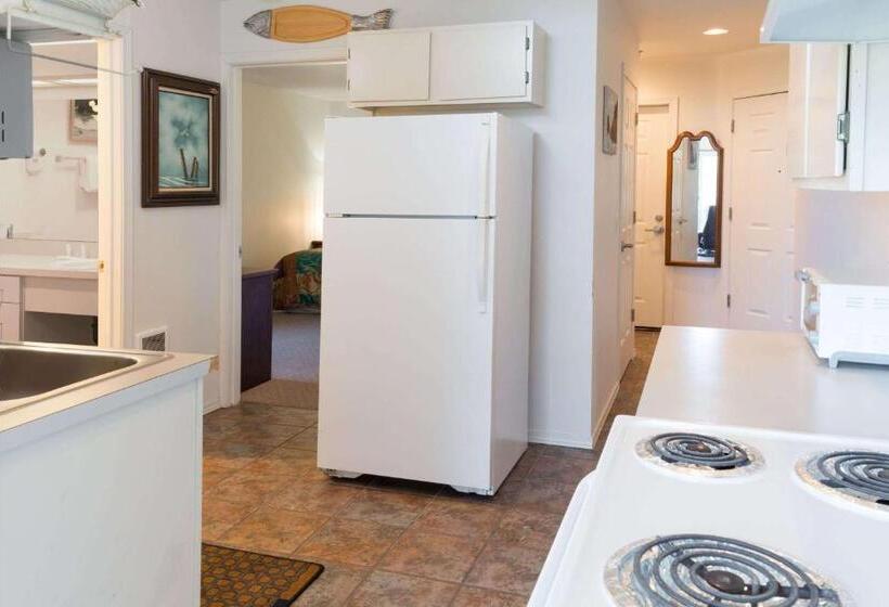 فندق على الطريق Travelodge By Wyndham Depoe Bay