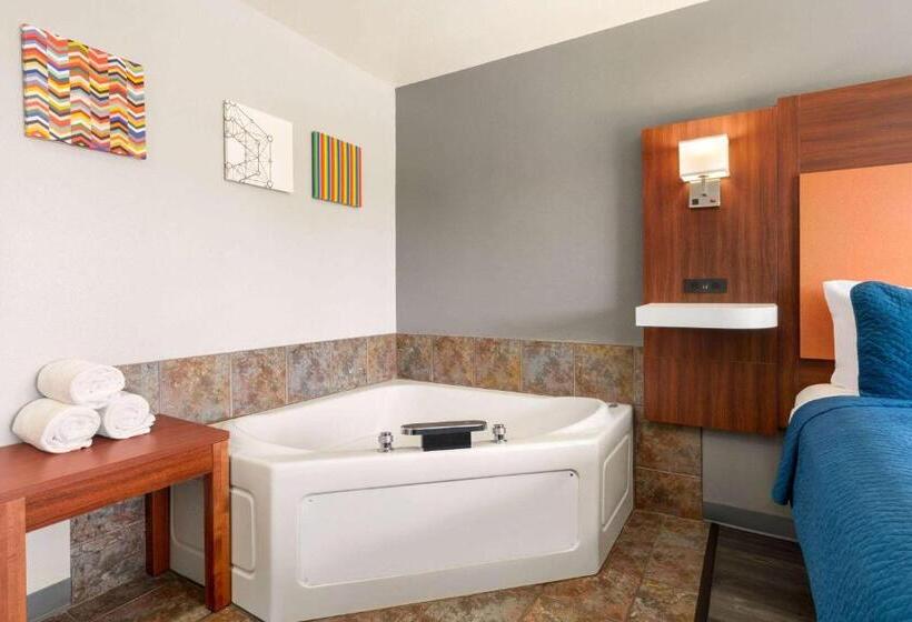 فندق على الطريق Travelodge By Wyndham Depoe Bay